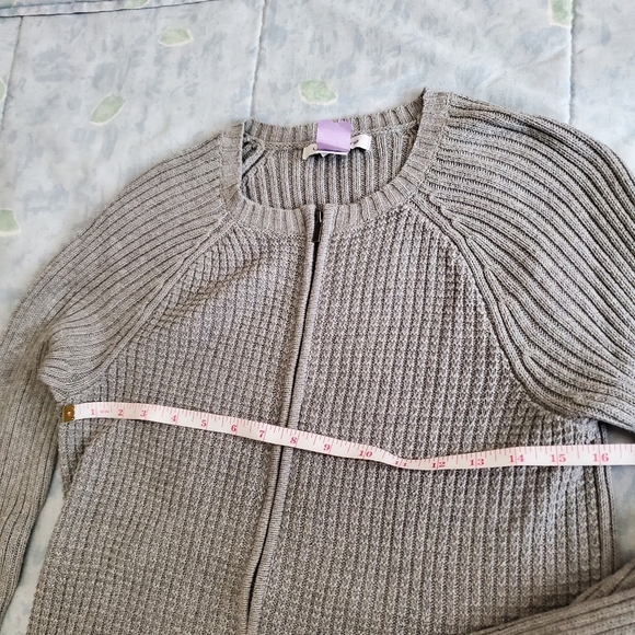 Liz Claiborne grey Front zipper Sweater - Picture 9 of 10